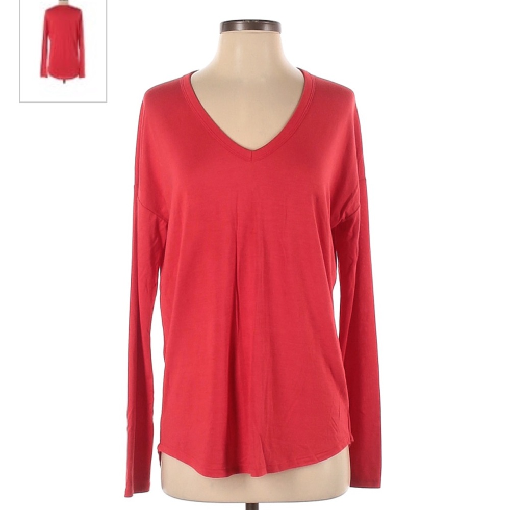 ✨Athleta Red Long Sleeve✨